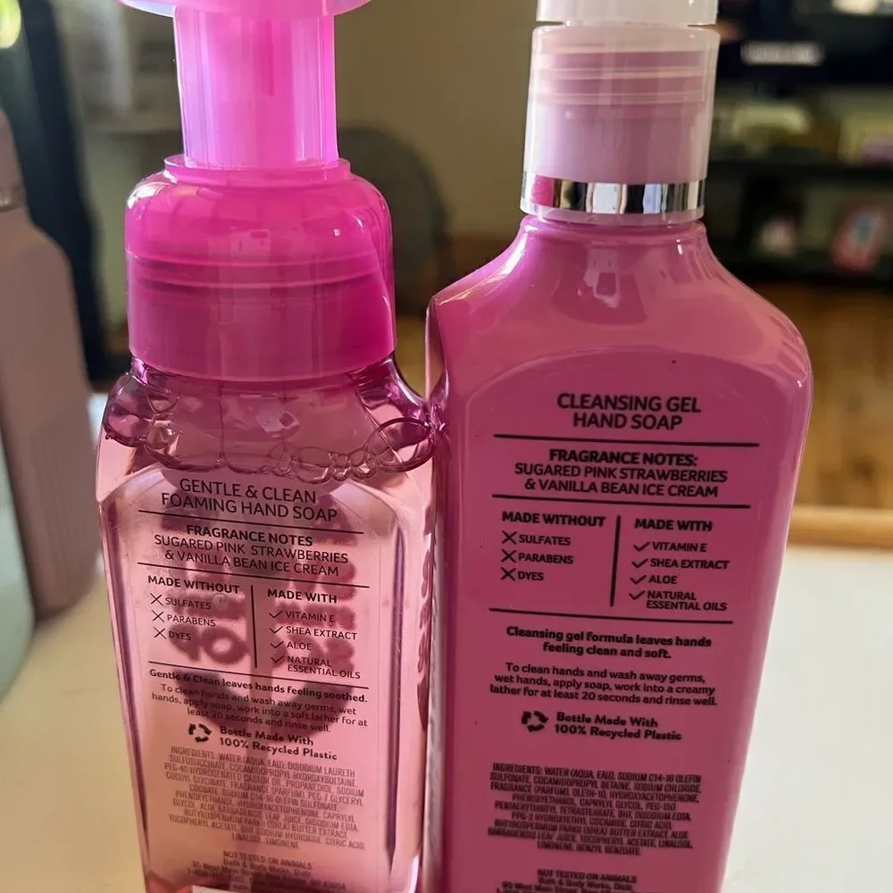 Bath & Body Works Hand Wash Bundle Sweet Strawberry Scoop - Picture 2 of 4